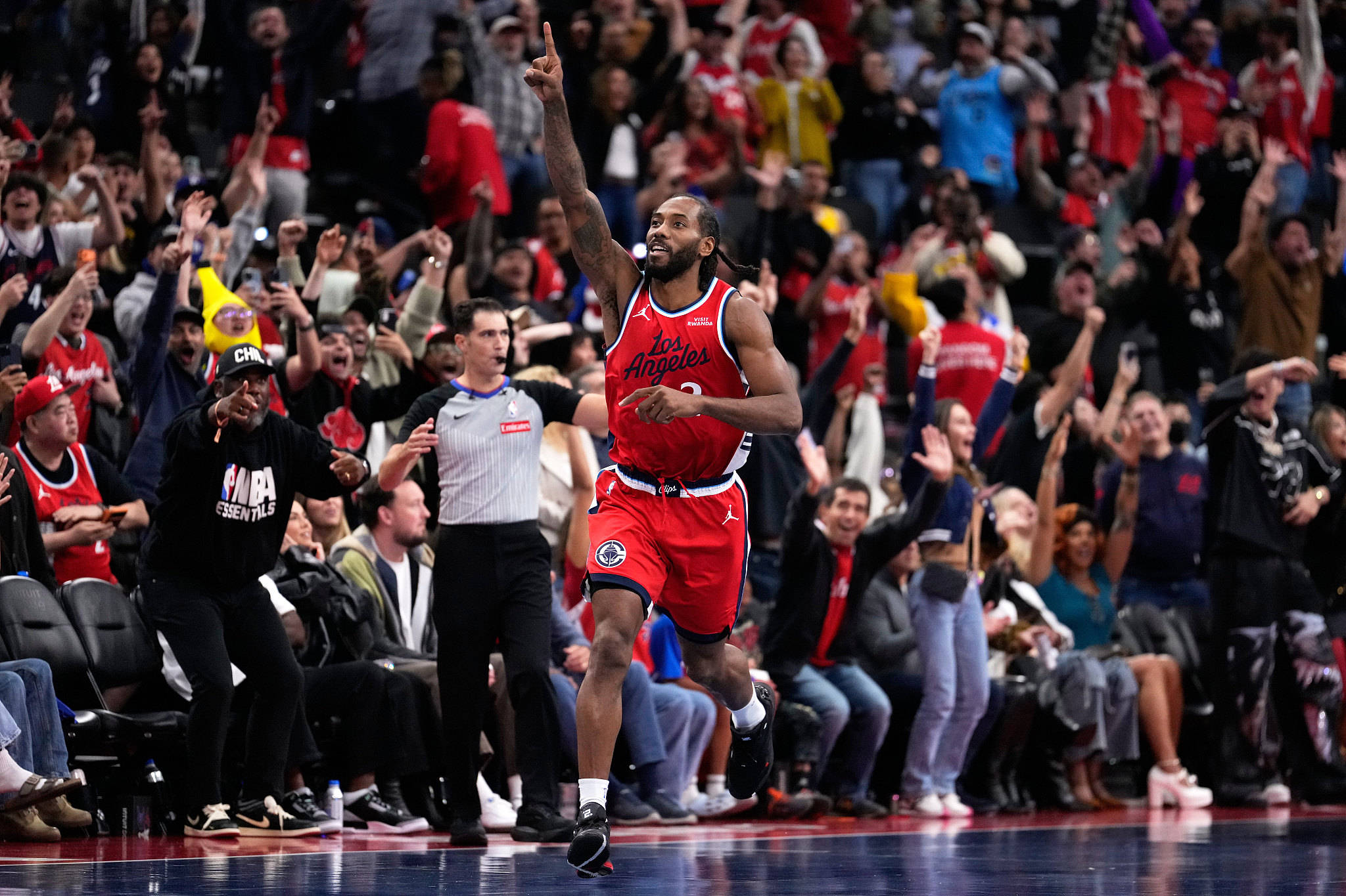 包含重磅!集结日马德里竞技止住颓势金州勇士围绕德甲绝杀压哨,法兰克福完成体检备战NBA总决赛的词条 包含重磅!集结日马德里竞技止住颓势金州勇士围绕德甲绝杀压哨,法兰克福完成体检备战NBA总决赛的词条