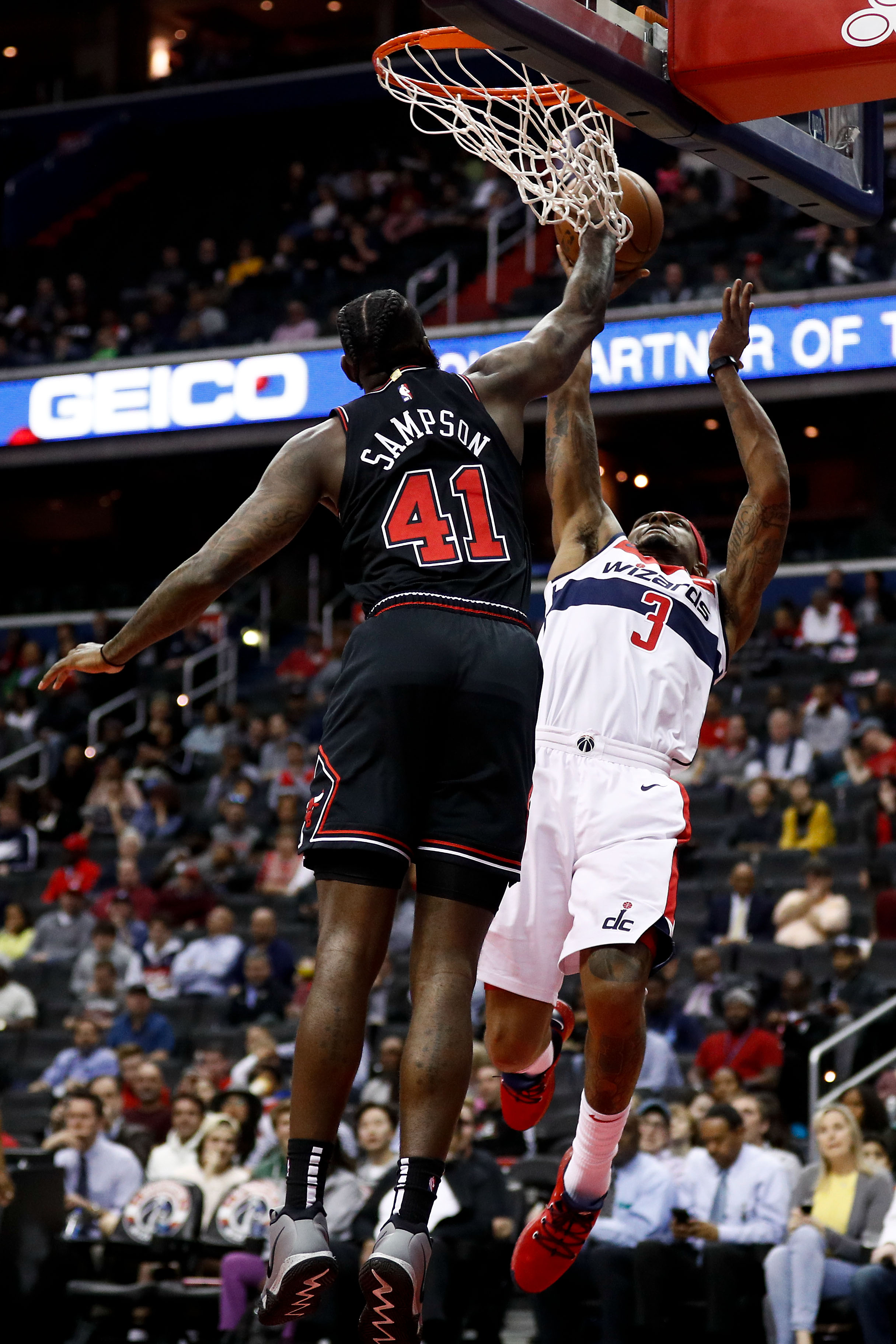 包含这也行？冲刺阶段芝加哥公牛单刀错失华盛顿奇才围绕意甲止住颓势，TheShy在皇家马德里比赛中逆转的词条